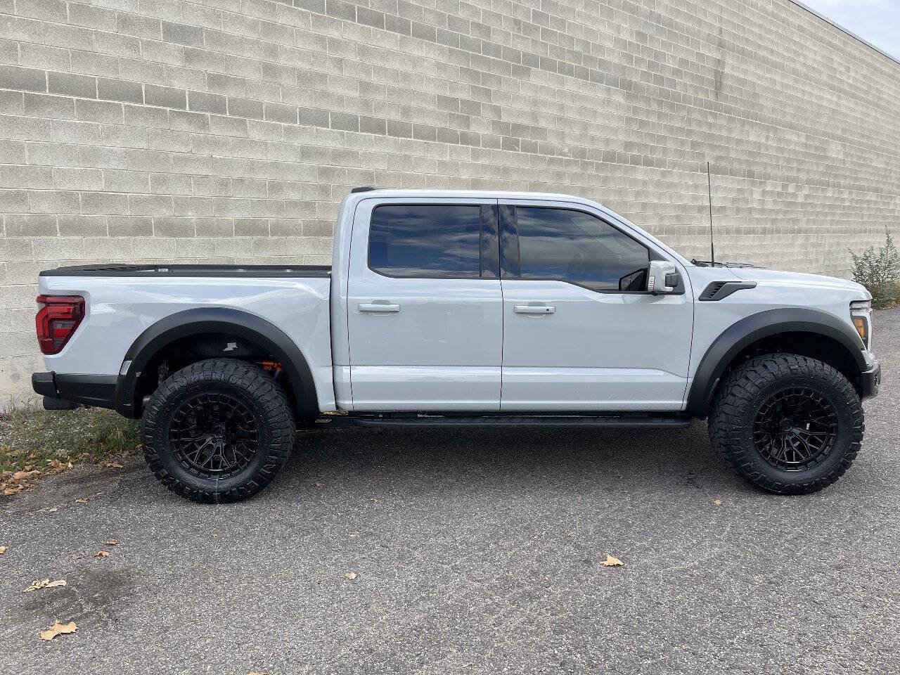 Used 2026 Ford F150 Raptor AWD/4WD image 3