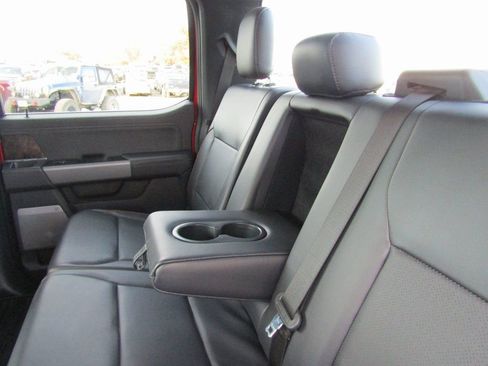 Used 2025 Ford F250 Lariat w/ Chrome Package image 34