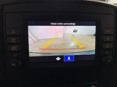 Used 2023 Mercedes-Benz Metris Passenger image 15