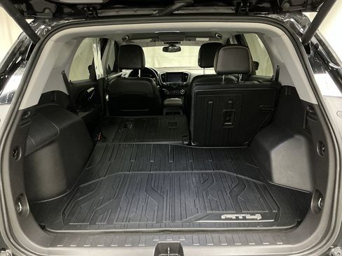 Used 2024 GMC Terrain AT4 w/ LPO, Floor Liner Package AWD/4WD image 24