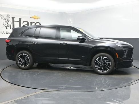 Used 2025 Buick Enclave Sport Touring FWD image 1