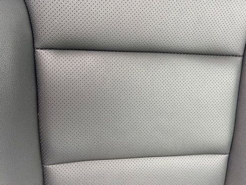 Used 2025 Chevrolet Traverse LT image 40