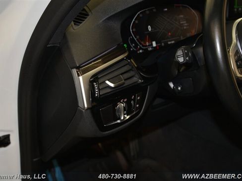 Used 2022 BMW 530i w/ M Sport Package image 27