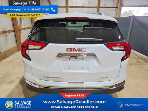 Used 2022 GMC Terrain SLT w/ Infotainment Package II AWD/4WD image 8