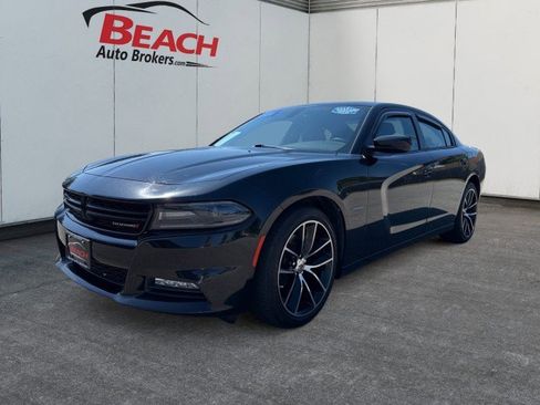 Used 2016 Dodge Charger R/T w/ Navigation & Travel Group RWD image 3