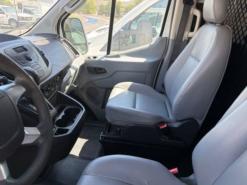 Used 2015 Ford Transit 250 130 Low Roof RWD image 3