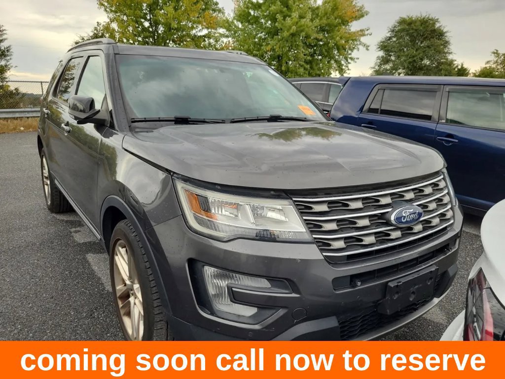 Used 2017 Ford Explorer XLT w/ Equipment Group 202A AWD/4WD image 1