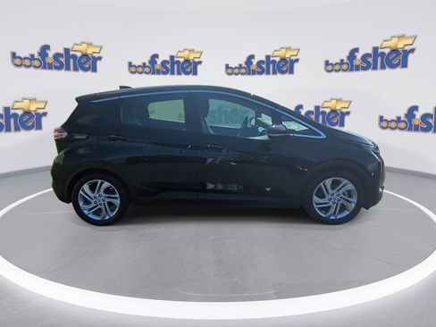 Used 2022 Chevrolet Bolt LT image 2