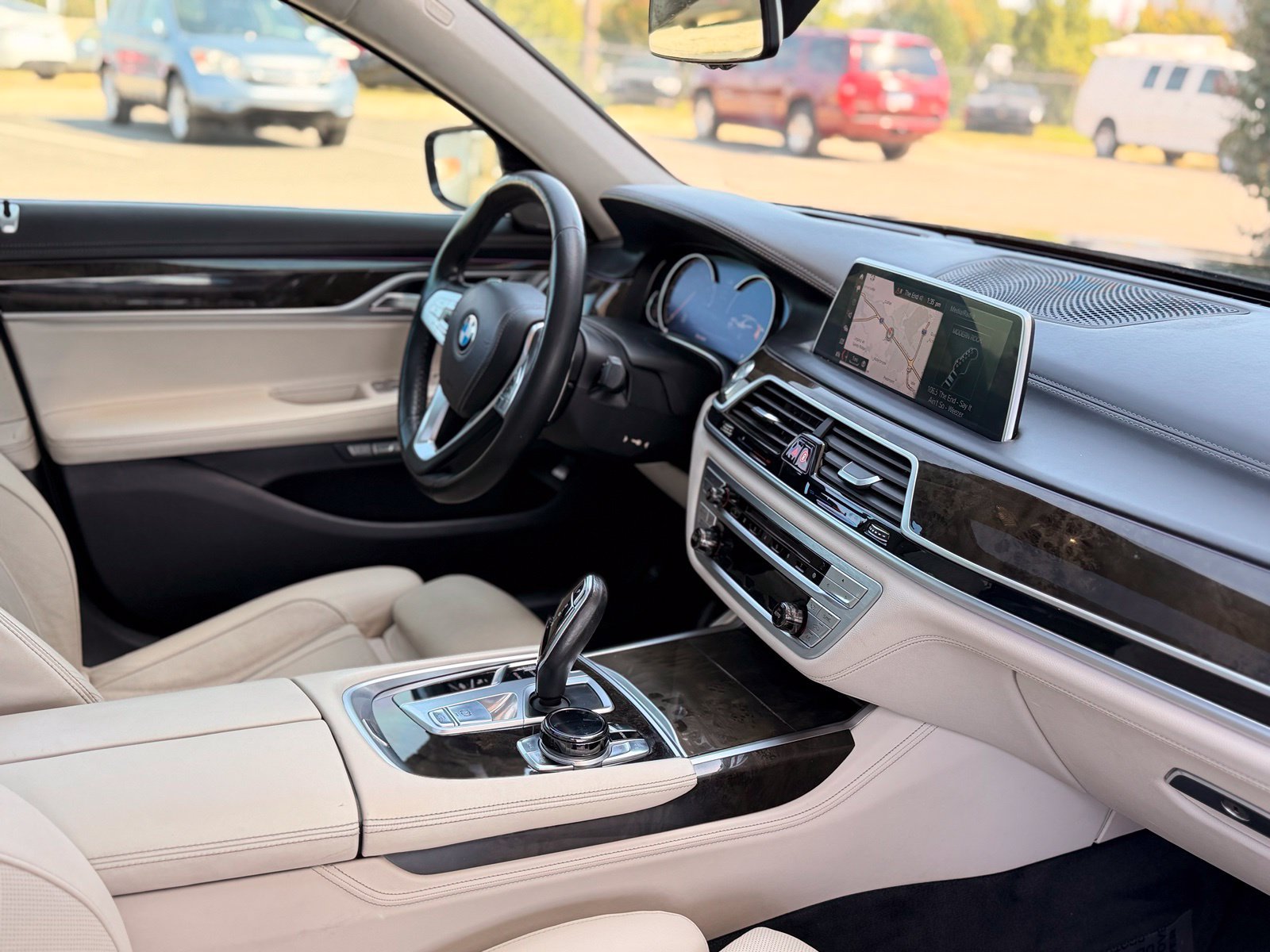 Used 2018 BMW 750i xDrive AWD/4WD image 35