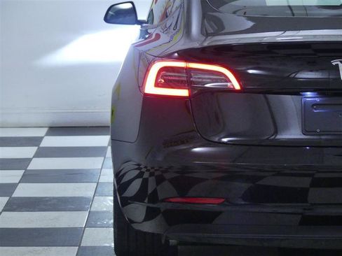 Used 2023 Tesla Model 3 Standard Range RWD image 28