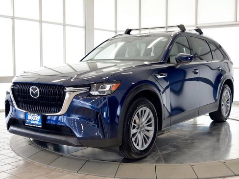 Used 2024 MAZDA CX-90 Plug-In Hybrid w/ Preferred AWD/4WD image 4