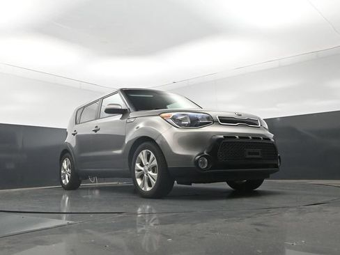 Used 2016 Kia Soul + w/ Audio Package FWD image 27