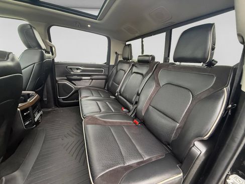 Used 2022 RAM 1500 Laramie AWD/4WD image 36