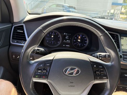 Used 2016 Hyundai Tucson Limited w/ Option Group 03 FWD image 25