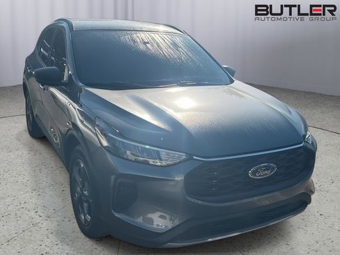 Certified 2025 Ford Escape ST-Line w/ Tech Pack #1 image 6