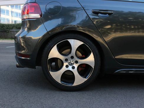 Used 2010 Volkswagen GTI 4-Door image 5