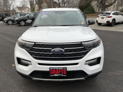 Used 2021 Ford Explorer XLT w/ Equipment Group 202A image 8