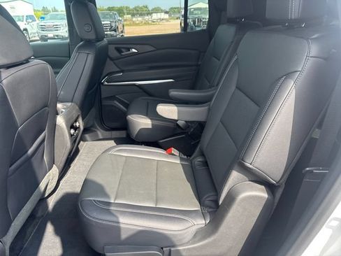 Used 2026 Chevrolet Traverse LT AWD/4WD image 29