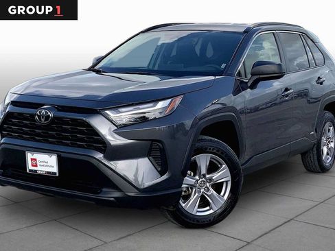 Used 2025 Toyota RAV4 LE AWD/4WD image 1