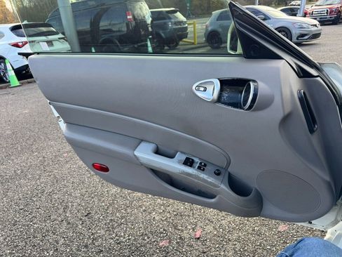 Used 2006 Nissan 350Z Touring image 18