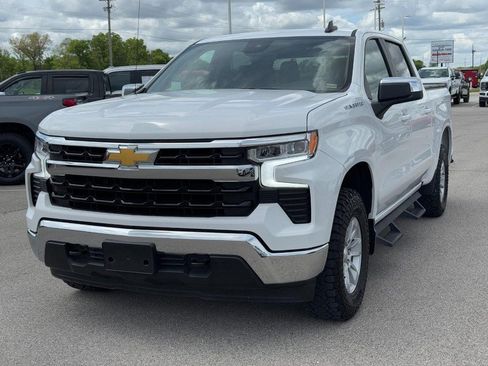 Used 2025 Chevrolet Silverado 1500 LT AWD/4WD image 8