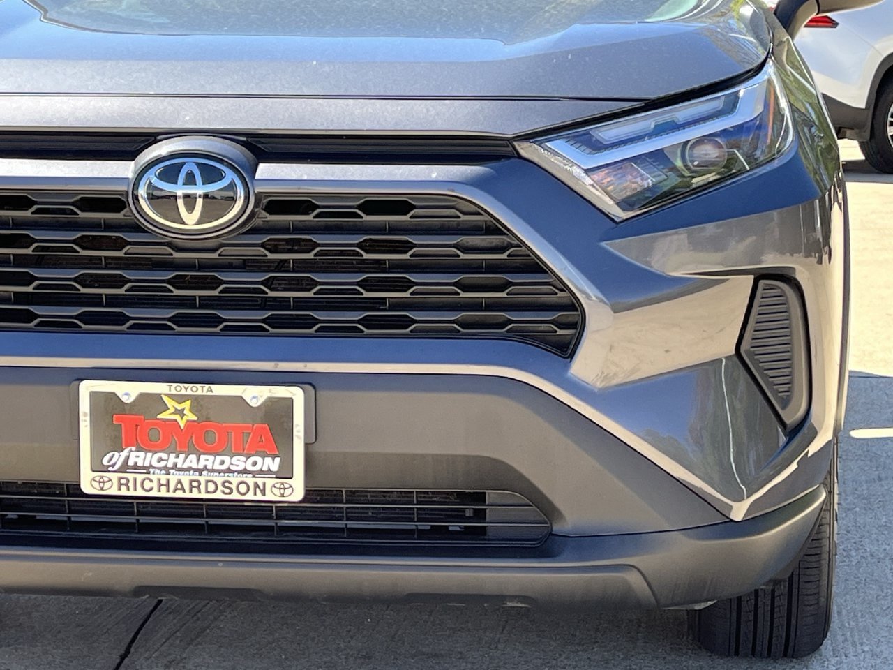 Used 2025 Toyota RAV4 XLE AWD/4WD image 8