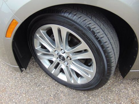 Used 2015 Lincoln MKZ Hybrid w/ Equipment Group 201A Select image 26