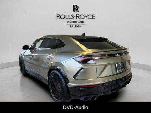 Used 2021 Lamborghini Urus AWD/4WD image 3