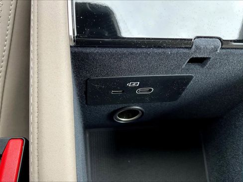 New 2026 Volvo XC90 B5 Core image 23