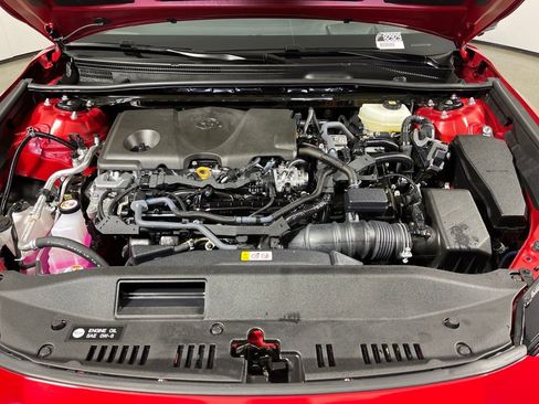 Certified 2025 Toyota Camry Hybrid image 9
