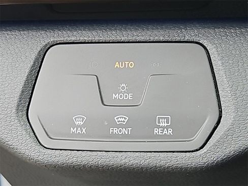 Used 2022 Volkswagen ID.4 Pro image 19