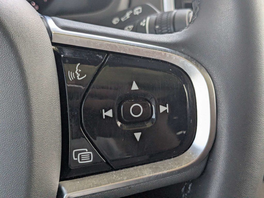 Certified 2023 Volvo XC90 B6 Ultimate AWD/4WD image 36