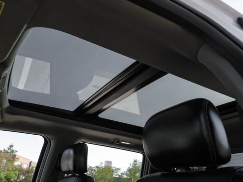 Used 2019 Ford F250 Lariat w/ Lariat Ultimate Package image 5