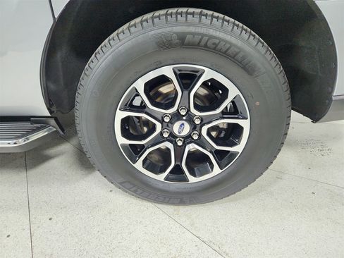 Used 2023 Ford Expedition Max XLT image 50