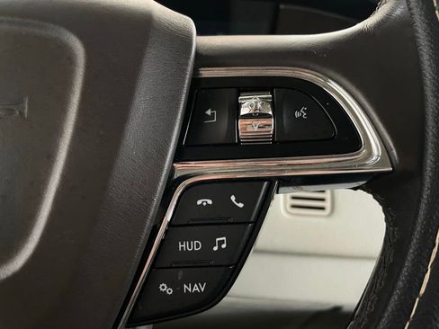 Used 2018 Lincoln Navigator Select w/ Technology Package image 51