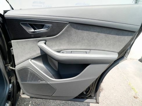 Used 2022 Audi SQ8 Prestige w/ Prestige Package image 39