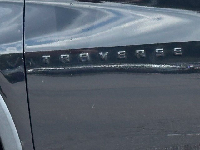 Used 2023 Chevrolet Traverse RS AWD/4WD image 9