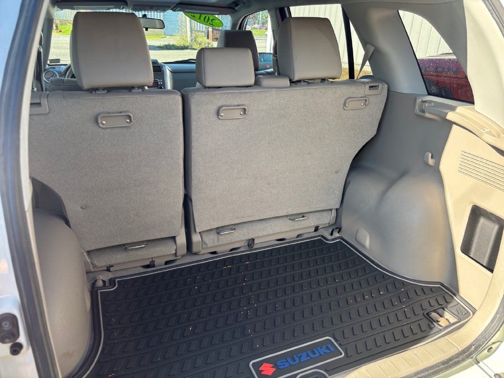 Used 2012 Suzuki Grand Vitara Limited AWD/4WD image 30
