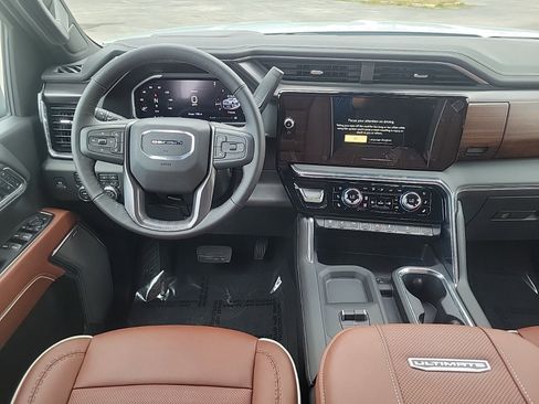 New 2026 GMC Sierra 2500 Denali Ultimate image 17