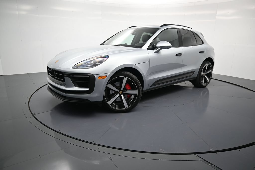 Certified 2023 Porsche Macan S AWD/4WD image 1