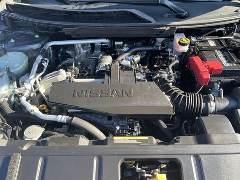 Used 2024 Nissan Rogue S AWD/4WD image 11