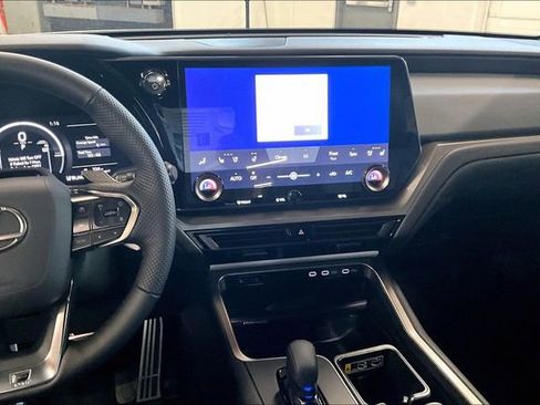 New 2026 Lexus TX 500h AWD image 7
