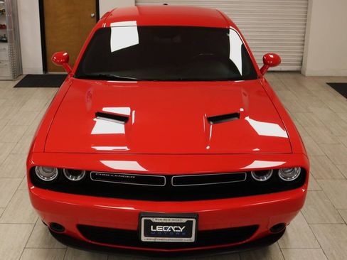 Used 2023 Dodge Challenger SXT RWD image 92
