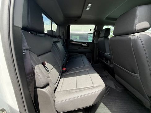 Used 2024 Chevrolet Silverado 1500 LT Trail Boss w/ LT Trail Boss Premium Package AWD/4WD image 13