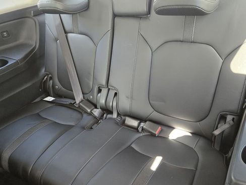 Used 2025 Honda Pilot EX-L image 15