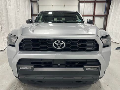 Used 2025 Toyota 4Runner TRD Off-Road image 2
