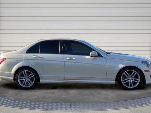 Used 2014 Mercedes-Benz C 250 Sedan image 8