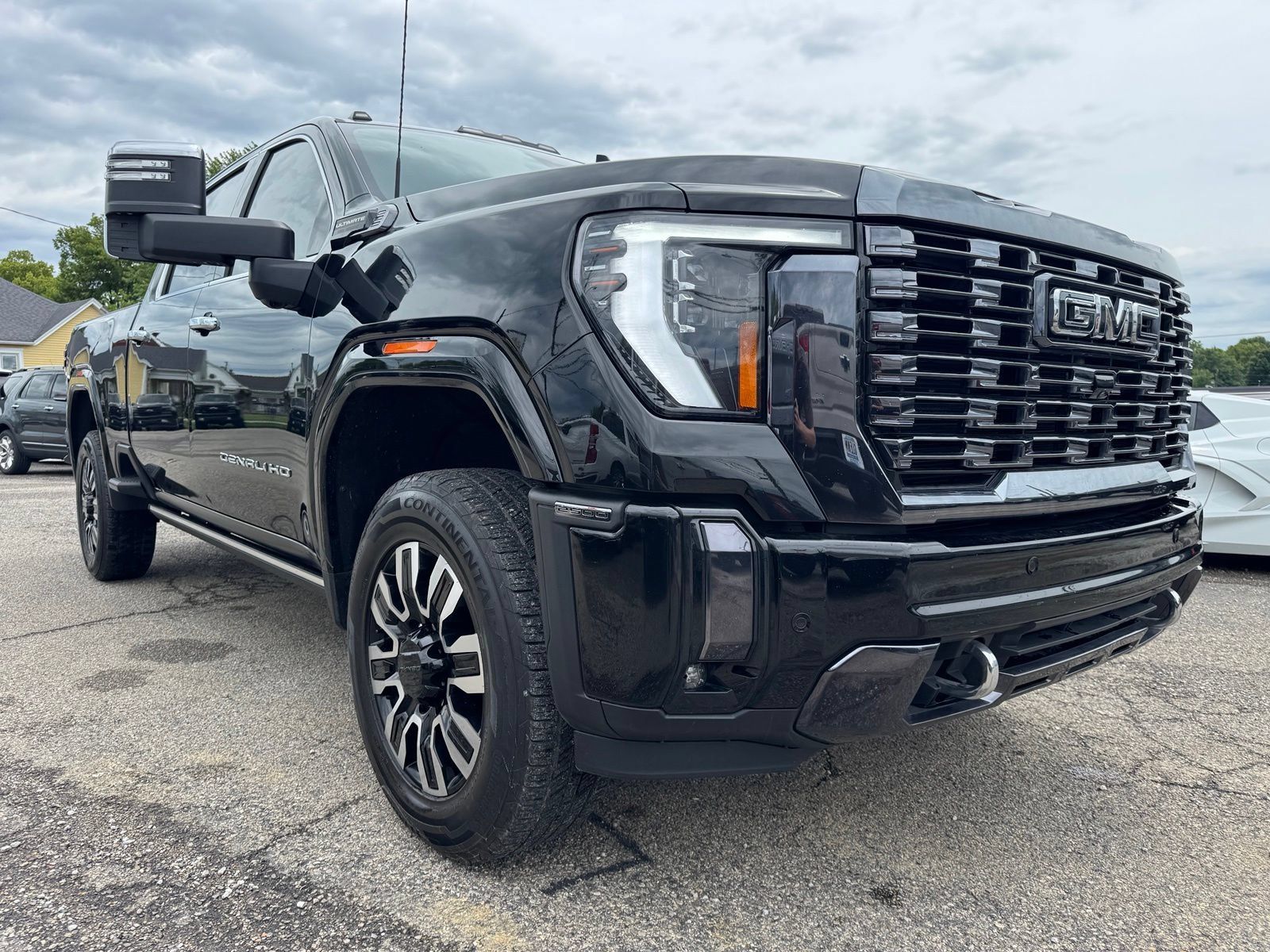 Used 2024 GMC Sierra 2500 Denali Ultimate w/ Max Trailering Package AWD/4WD image 7