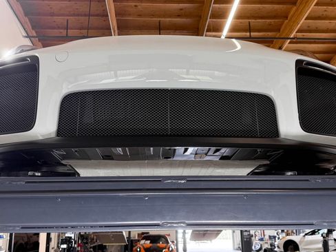 Used 2018 Porsche 911 GT2 RS image 79