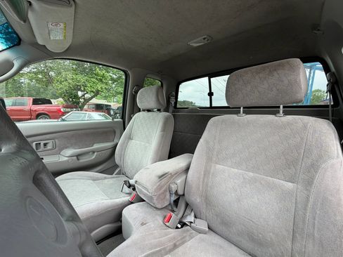 Used 2004 Toyota Tacoma PreRunner RWD image 10